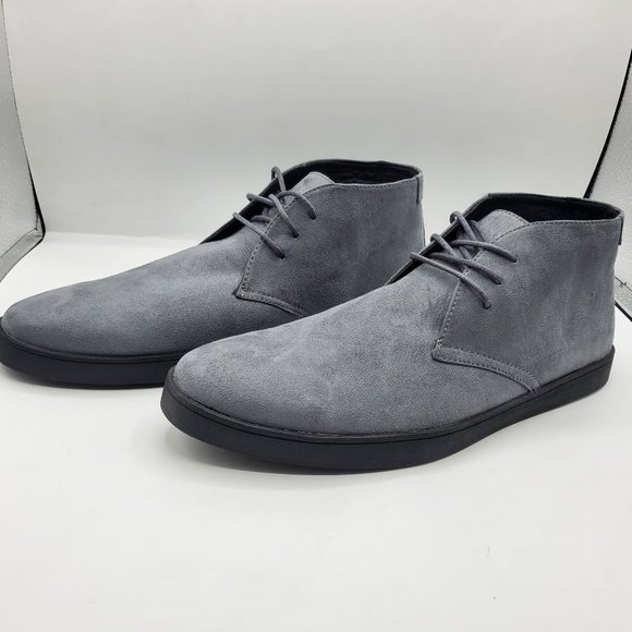NWOT MENS ALFANI BARRETT VEGAN SUEDE CHUKKA BOOTS